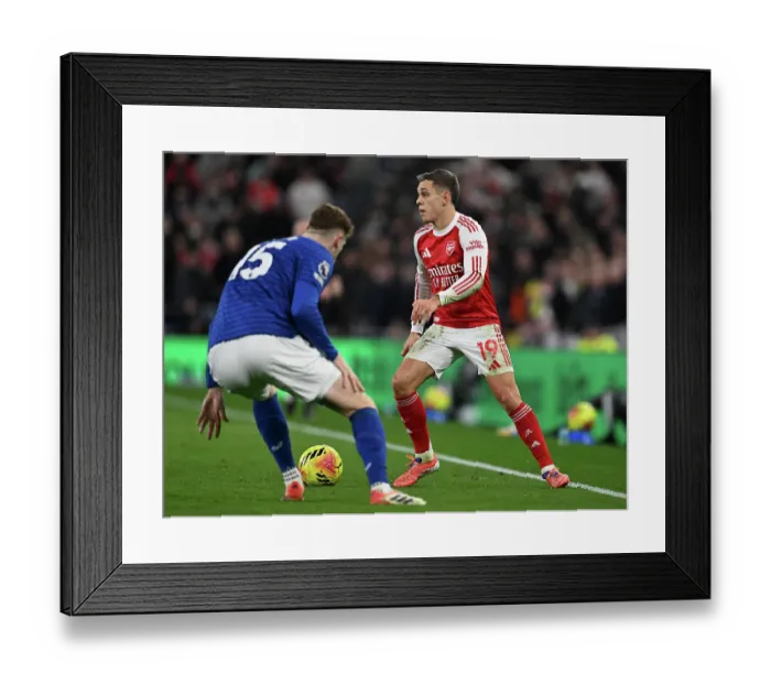 Framed Print : Everton v Arsenal - Premier League Framed Print : Everton v Arsenal - Premier League