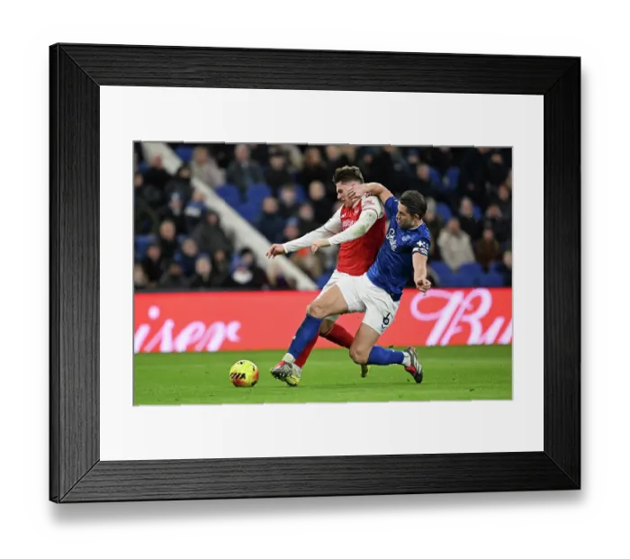 Framed Print : Everton v Arsenal - Premier League