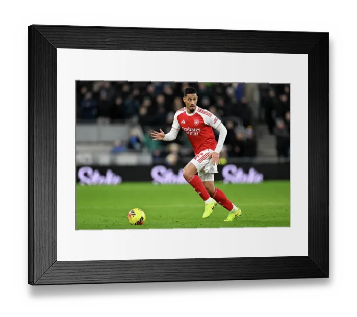 Framed Print : Everton v Arsenal - Premier League