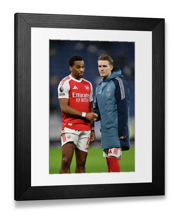 Framed Print : Everton v Arsenal - Premier League