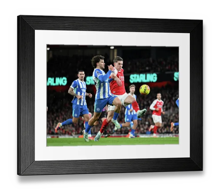 Framed Print : Arsenal v Brighton & Hove Albion - Premier League