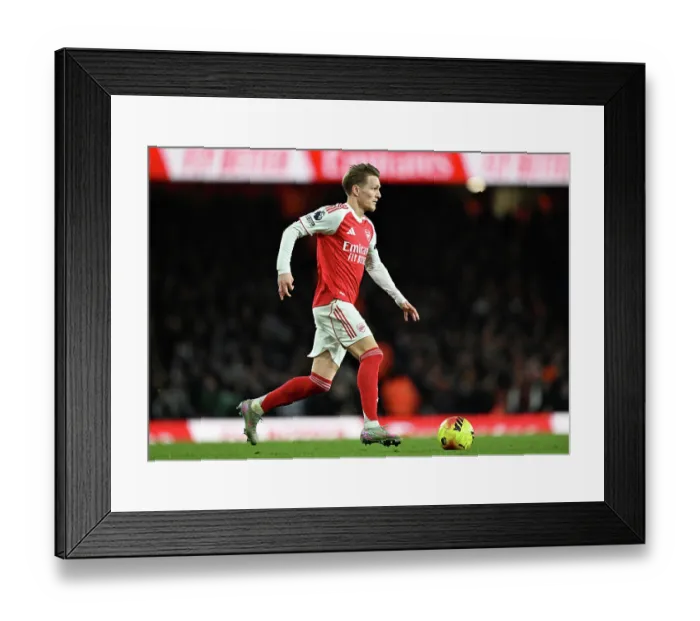 Framed Print : Arsenal v Brighton & Hove Albion - Premier League Arsenal v Brighton & Hove Albion - Premier League