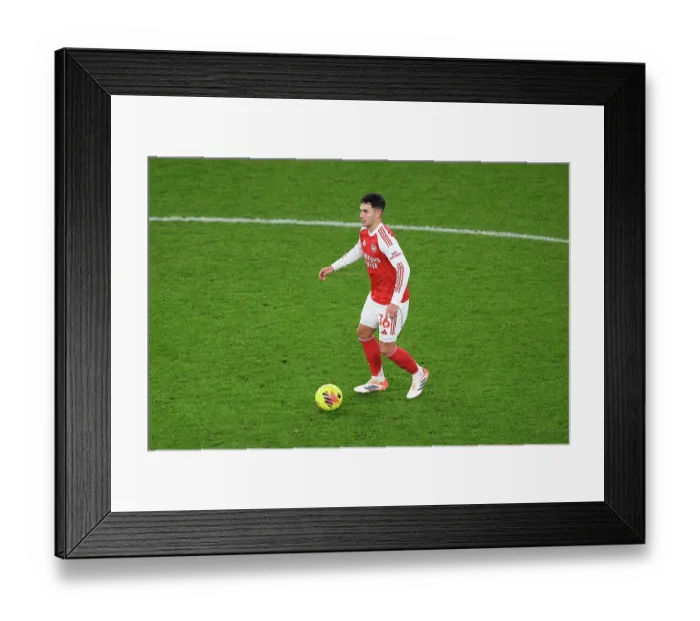 Framed Print : Arsenal v Aston Villa - Premier League