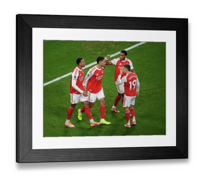 Framed Print : Arsenal v Aston Villa - Premier League Framed Print : Arsenal v Aston Villa - Premier League