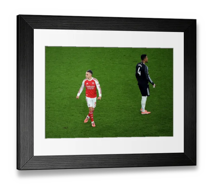 Framed Print : Arsenal v Aston Villa - Premier League