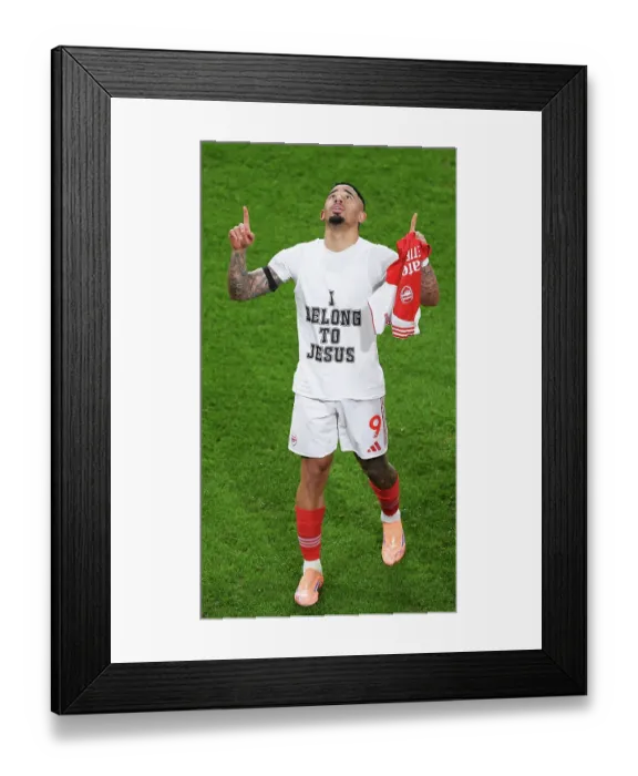 Framed Print : Arsenal v Aston Villa - Premier League Framed Print : Arsenal v Aston Villa - Premier League