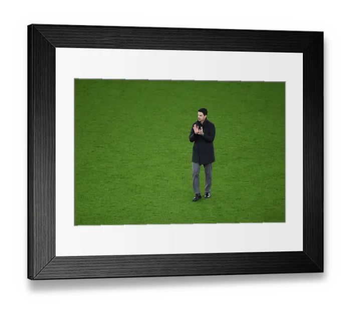 Framed Print : Arsenal v Aston Villa - Premier League