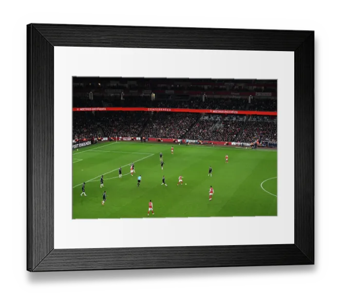 Framed Print : Arsenal v Aston Villa - Premier League Framed Print : Arsenal v Aston Villa - Premier League