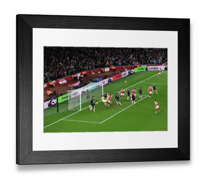 Framed Print : Arsenal v Aston Villa - Premier League