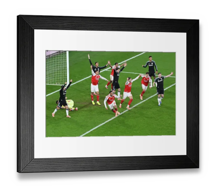 Framed Print : Arsenal v Aston Villa - Premier League Framed Print : Arsenal v Aston Villa - Premier League