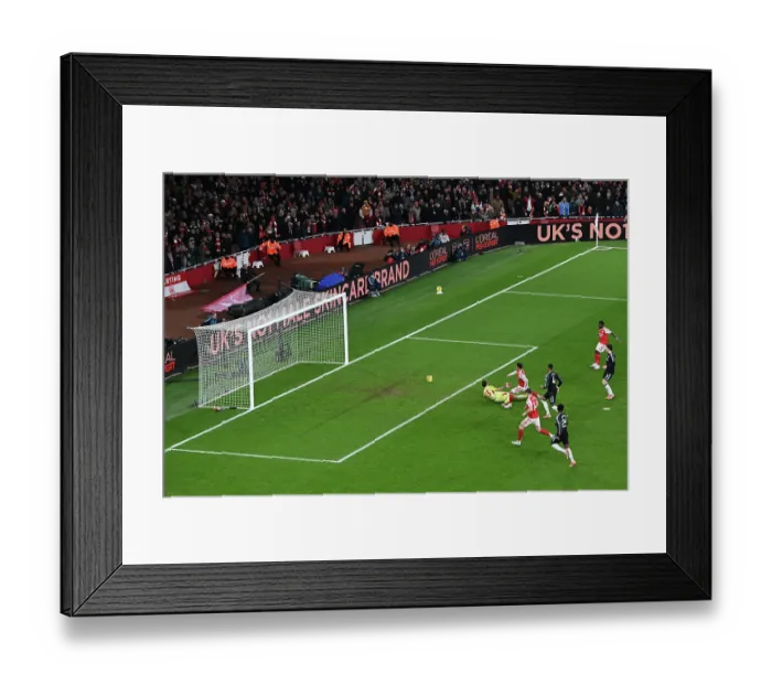 Framed Print : Arsenal v Aston Villa - Premier League Framed Print : Arsenal v Aston Villa - Premier League