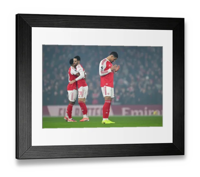 Framed Print : Arsenal v Aston Villa - Premier League