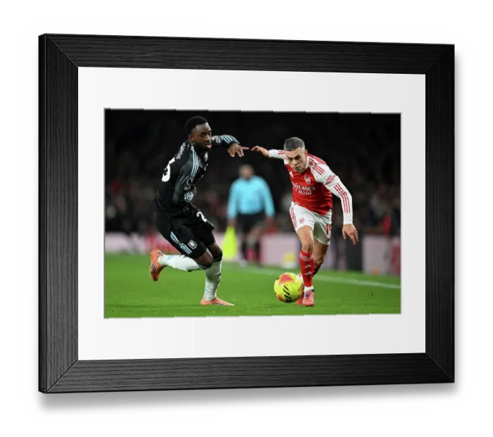 Framed Print : Arsenal v Aston Villa - Premier League