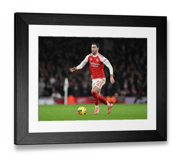 Framed Print : Arsenal v Aston Villa - Premier League