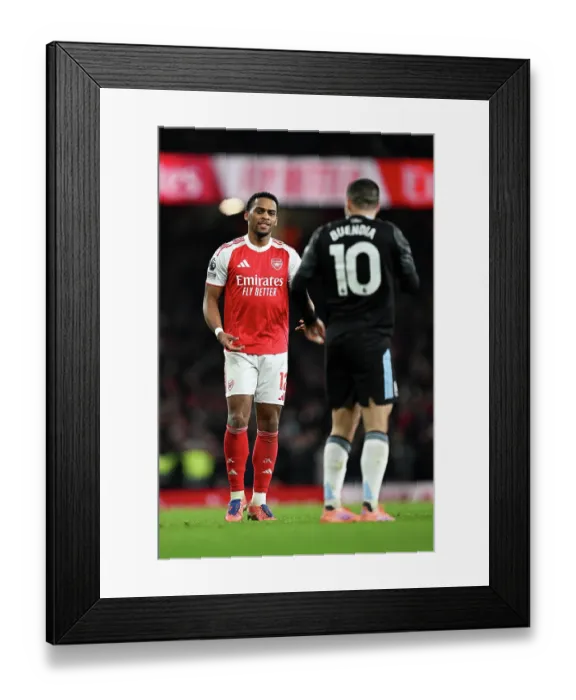 Framed Print : Arsenal v Aston Villa - Premier League Framed Print : Arsenal v Aston Villa - Premier League
