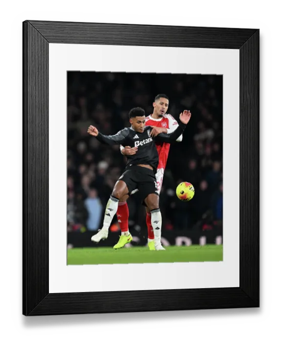 Framed Print : Arsenal v Aston Villa - Premier League Framed Print : Arsenal v Aston Villa - Premier League