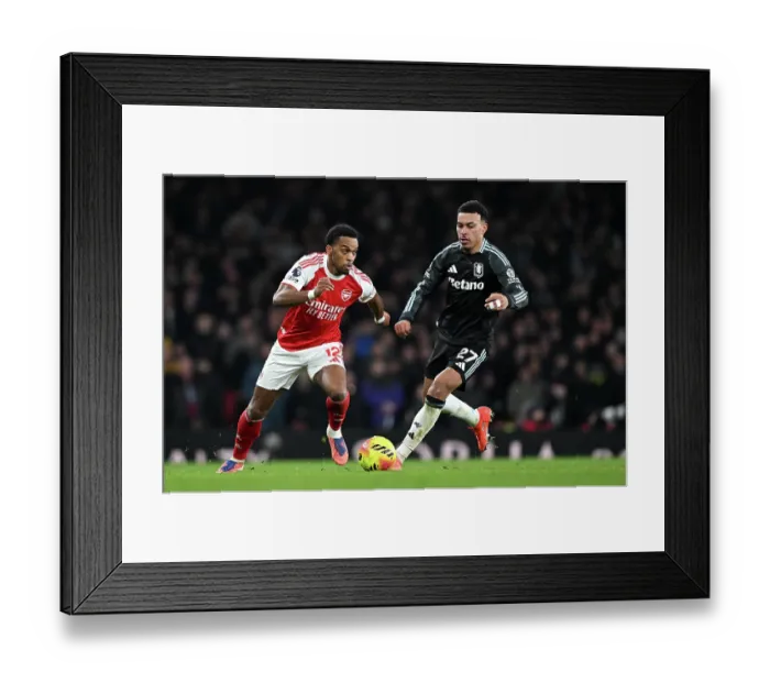 Framed Print : Arsenal v Aston Villa - Premier League Framed Print : Arsenal v Aston Villa - Premier League