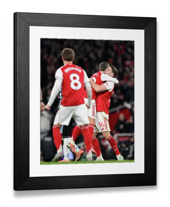 Framed Print : Arsenal v Aston Villa - Premier League