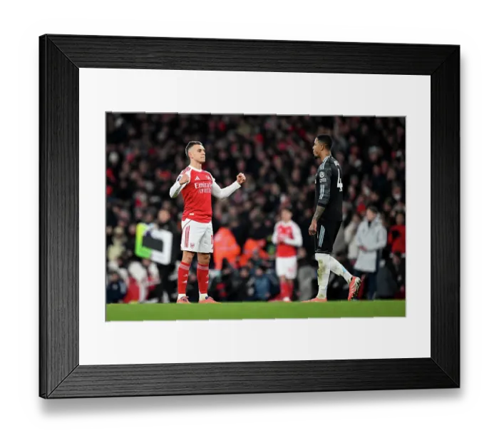 Framed Print : Arsenal v Aston Villa - Premier League Framed Print : Arsenal v Aston Villa - Premier League