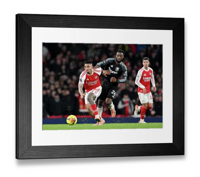 Framed Print : Arsenal v Aston Villa - Premier League
