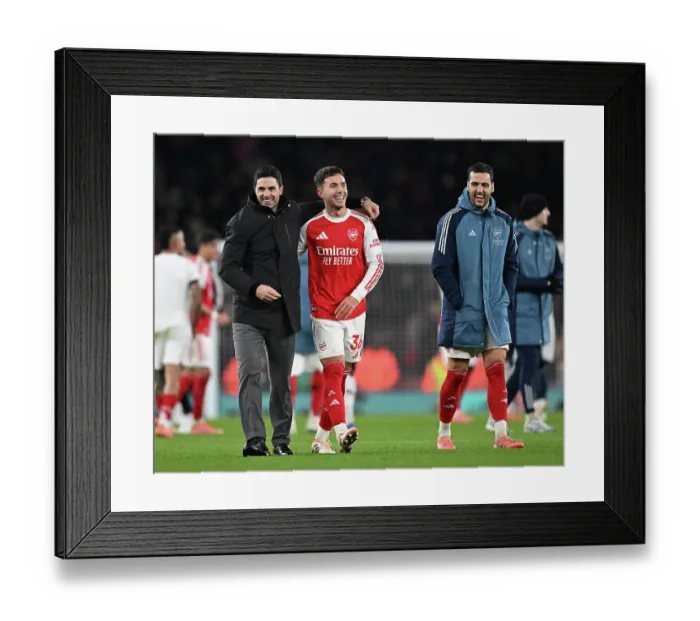 Framed Print : Arsenal v Aston Villa - Premier League Framed Print : Arsenal v Aston Villa - Premier League