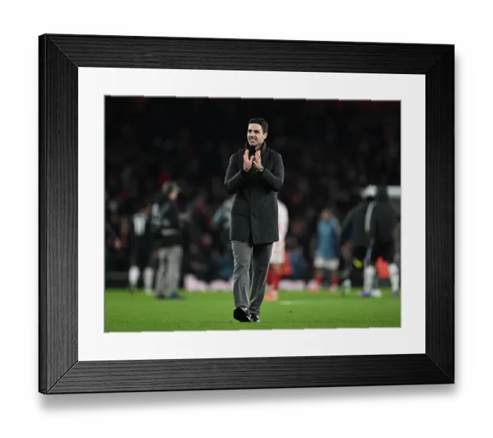 Framed Print : Arsenal v Aston Villa - Premier League