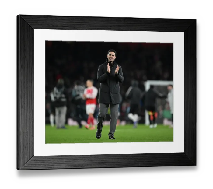 Framed Print : Arsenal v Aston Villa - Premier League Framed Print : Arsenal v Aston Villa - Premier League