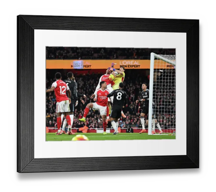 Framed Print : Arsenal v Aston Villa - Premier League