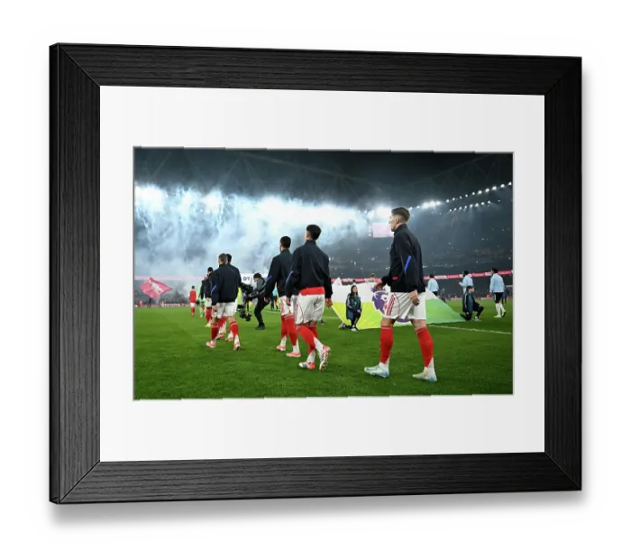 Framed Print : Arsenal v Aston Villa - Premier League