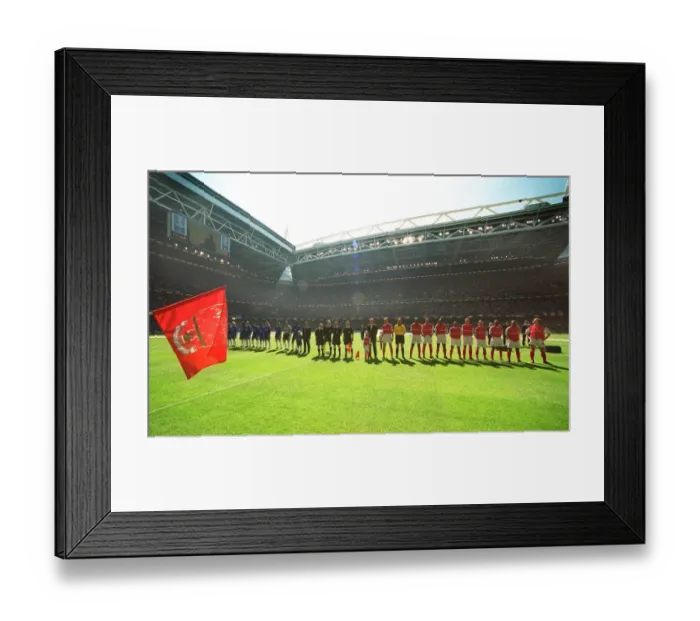 Framed Print : The Arsenal and Chelsea teams line up before the match. Arsenal 2: 0 Chelsea