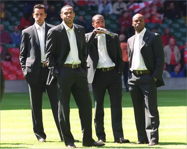 Edu, Thierry Henry, Ashley Cole and Sylvain Wiltord (Arsenal)