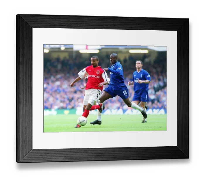 Framed Print : Ashley Cole (Arsenal) William Gallas (Chelsea). Arsenal 2: 0 Chelsea. The AXA F