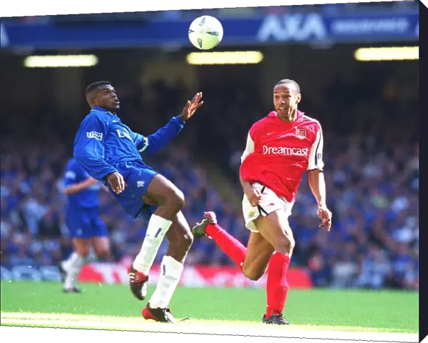 Thierry Henry (Arsenal) Marcel Desailly (Chelsea). Arsenal 2: 0 Chelsea
