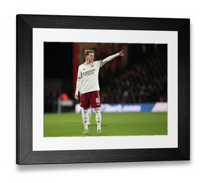 Framed Print : Bournemouth v Arsenal - Premier League Framed Print : Bournemouth v Arsenal - Premier League