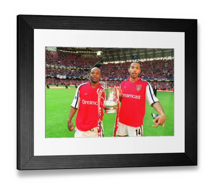 Framed Print : Thierry Henry and Sylvain Wiltord celebrate the Arsenal victory