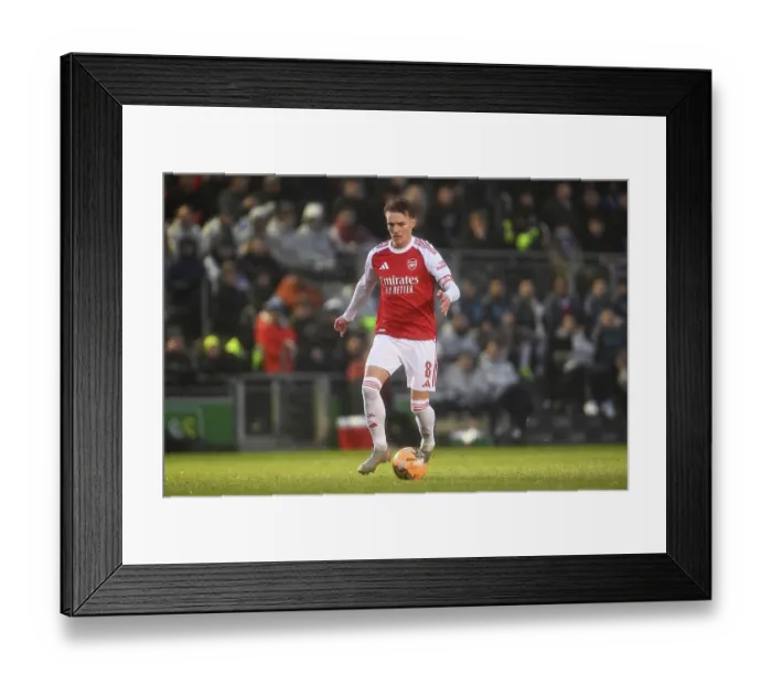 Framed Print : Portsmouth v Arsenal - Emirates FA Cup Third Round