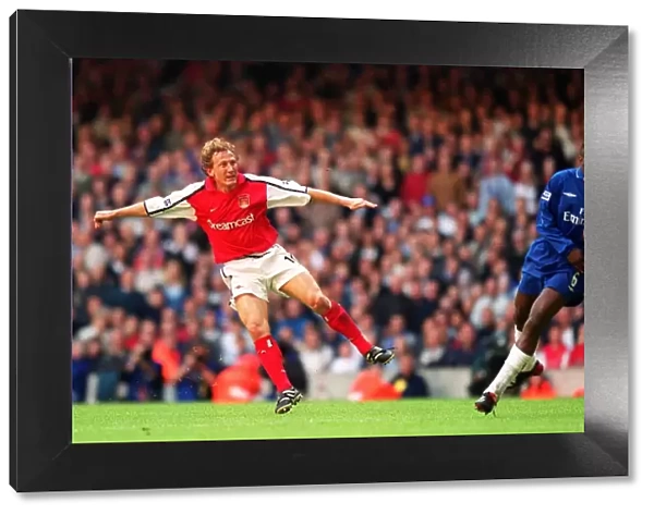 Ray Parlour's Game-Changing Goal: Arsenal Takes 2-0 Lead Over Chelsea in FA Cup Final, Millennium Stadium, 2002