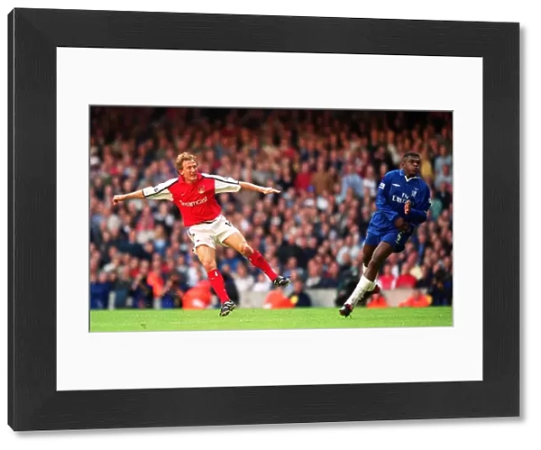Ray Parlour's Game-Changing Goal: Arsenal Takes 2-0 Lead Over Chelsea in FA Cup Final, Millennium Stadium, 2002