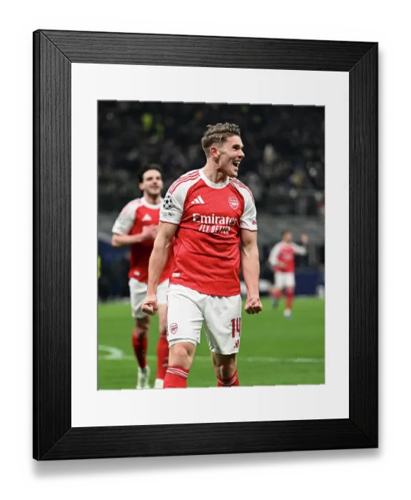 Framed Print : FC Internazionale Milano v Arsenal FC - UEFA Champions League 2025 / 26 League Phase MD7