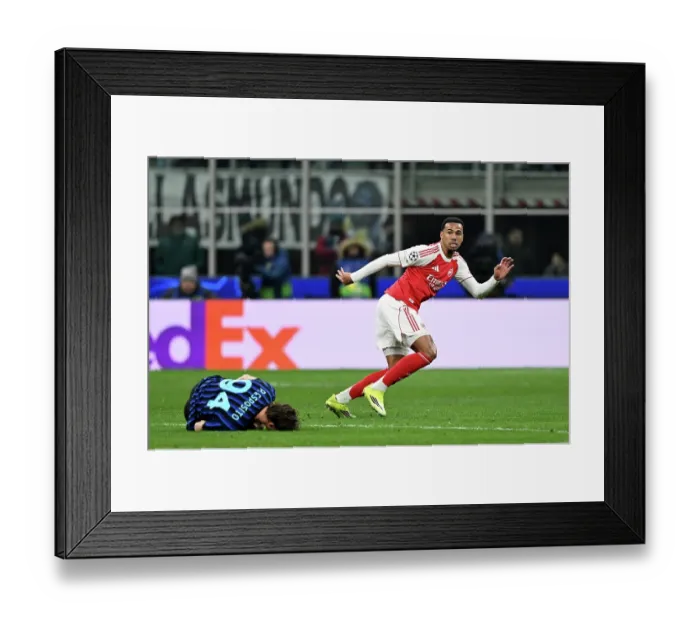 Framed Print : FC Internazionale Milano v Arsenal FC - UEFA Champions League 2025 / 26 League Phase MD7 Framed Print : FC Internazionale Milano v Arsenal FC - UEFA Champions League 2025 / 26 League Phase MD7