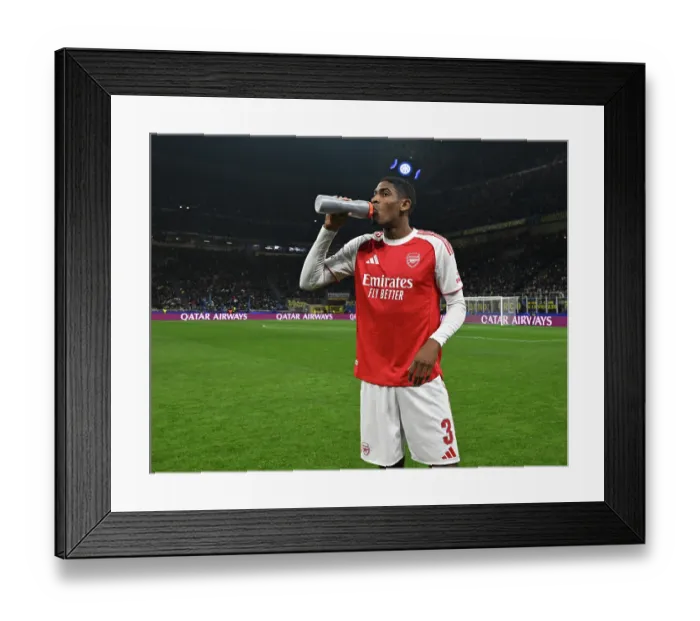 Framed Print : FC Internazionale Milano v Arsenal FC - UEFA Champions League 2025 / 26 League Phase MD7 Framed Print : FC Internazionale Milano v Arsenal FC - UEFA Champions League 2025 / 26 League Phase MD7