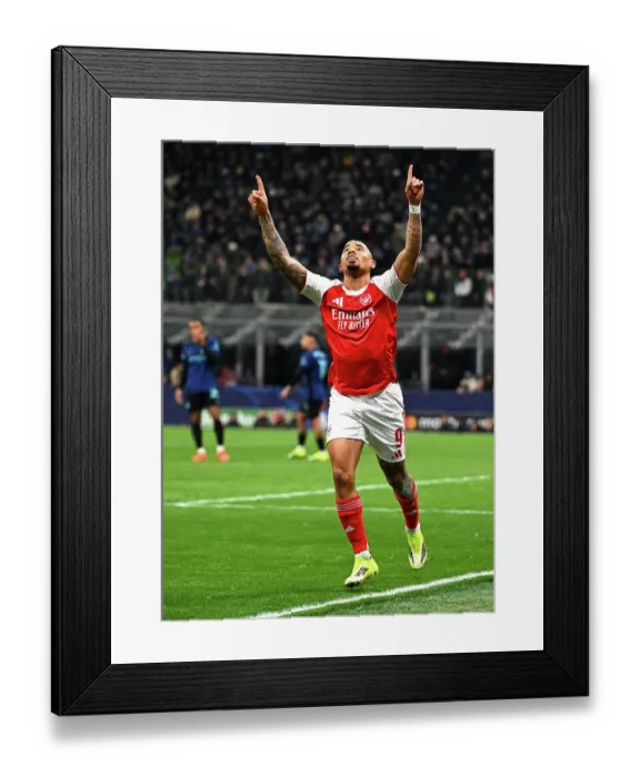 Framed Print : FC Internazionale Milano v Arsenal FC - UEFA Champions League 2025 / 26 League Phase MD7 Framed Print : FC Internazionale Milano v Arsenal FC - UEFA Champions League 2025 / 26 League Phase MD7