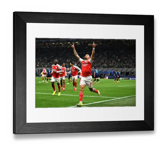 Framed Print : FC Internazionale Milano v Arsenal FC - UEFA Champions League 2025 / 26 League Phase MD7 Framed Print : FC Internazionale Milano v Arsenal FC - UEFA Champions League 2025 / 26 League Phase MD7