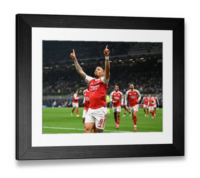 Framed Print : FC Internazionale Milano v Arsenal FC - UEFA Champions League 2025 / 26 League Phase MD7 Framed Print : FC Internazionale Milano v Arsenal FC - UEFA Champions League 2025 / 26 League Phase MD7