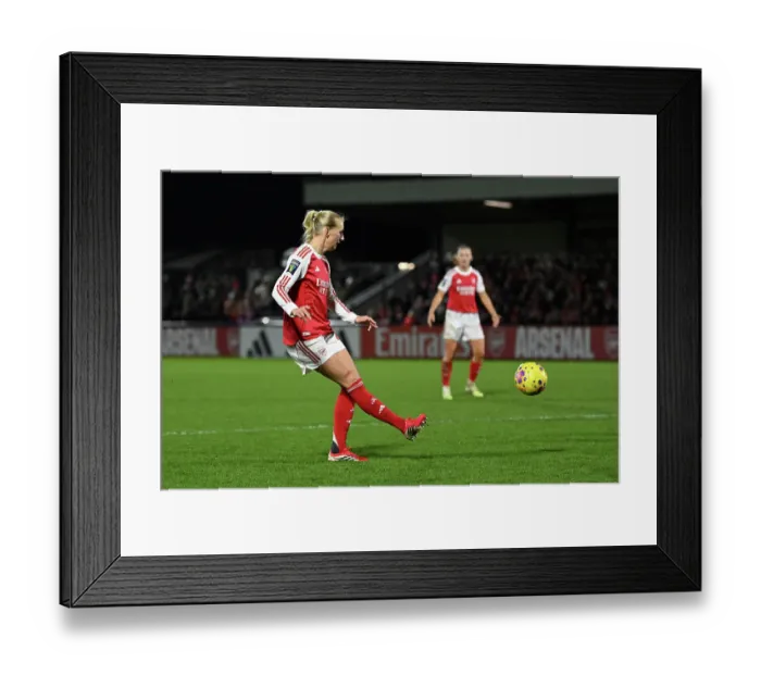 Framed Print : Arsenal v Manchester United - Subway Women's League Cup Semi Final Arsenal v Manchester United - Subway Women's League Cup Semi Final Framed Print : Arsenal v Manchester United - Subway Women's League Cup Semi Final Arsenal v Manchester United - Subway Women's League Cup Semi Final