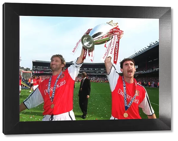 Arsenal Celebrate FA Barclaycard Premiership Title Win: 4-3 Everton, Highbury, London (May 11, 2002)