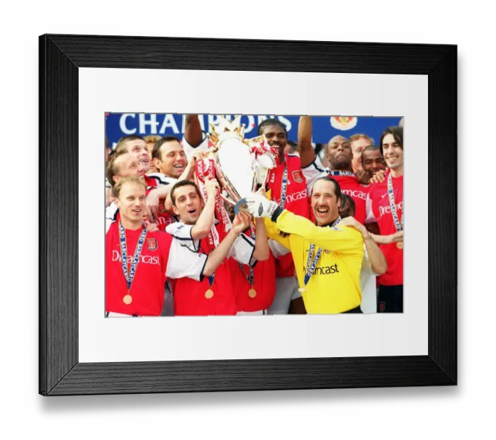 Framed Print : Arsenal Celebrate Winning the FA Barclaycard Premiership vs. Everton, Highbury, London, May 11, 2002 Framed Print : Arsenal Celebrate Winning the FA Barclaycard Premiership vs. Everton, Highbury, London, May 11, 2002