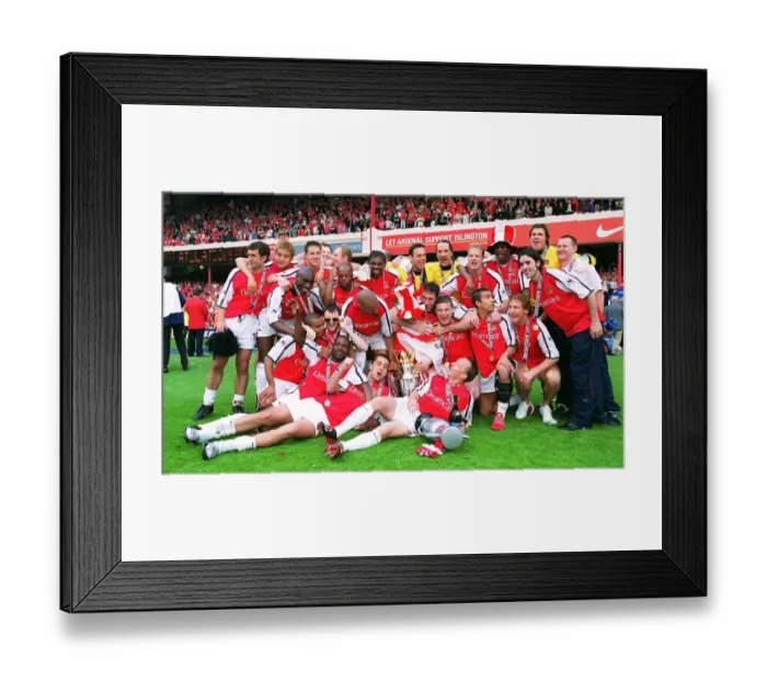Framed Print : Thrilling 4-3 Victory: Arsenal vs. Everton at Highbury (May 2002), FA Premiership