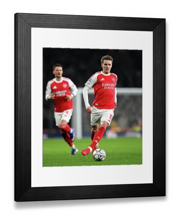 Framed Print : Arsenal FC v FC Kairat Almaty - UEFA Champions League 2025 / 26 League Phase MD8 Framed Print : Arsenal FC v FC Kairat Almaty - UEFA Champions League 2025 / 26 League Phase MD8