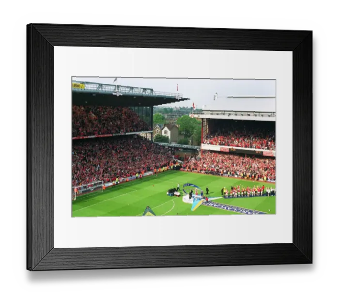 Framed Print : Arsenal Celebrates Winning the FA Barclaycard Premiership vs. Everton, 11 / 5 / 2002, Highbury, London Framed Print : Arsenal Celebrates Winning the FA Barclaycard Premiership vs. Everton, 11 / 5 / 2002, Highbury, London